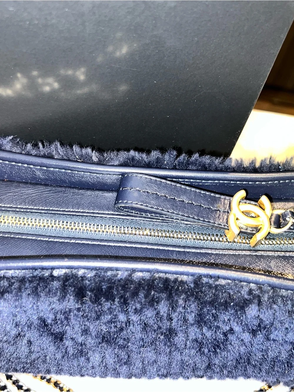 CHANEL shoulder bag